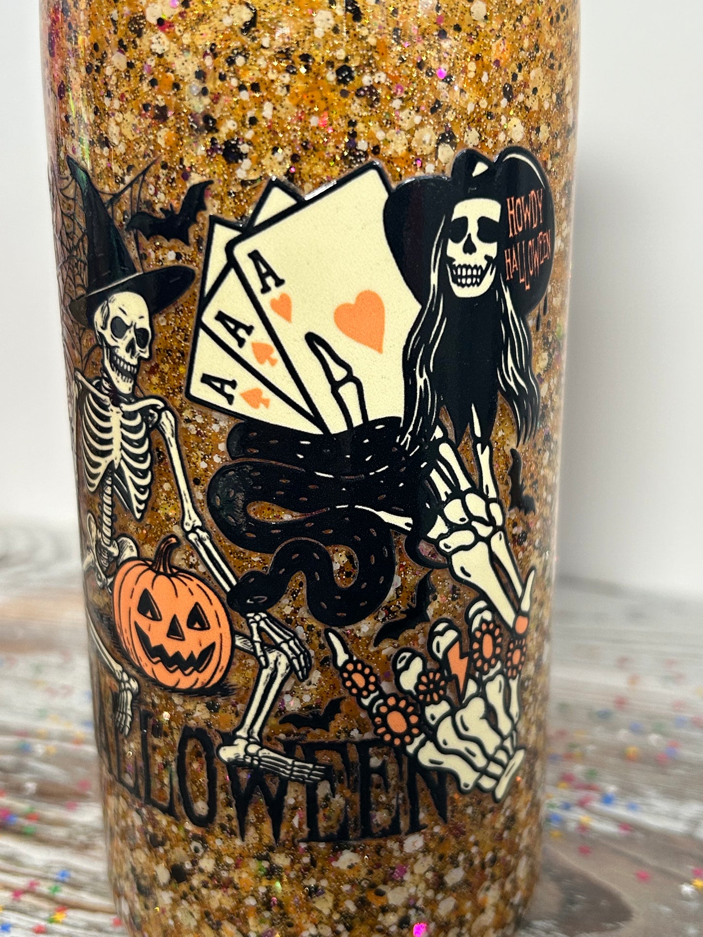 🎃💀 Halloween Glitter Tumbler – Spooky Limited Edition! 🕸️✨